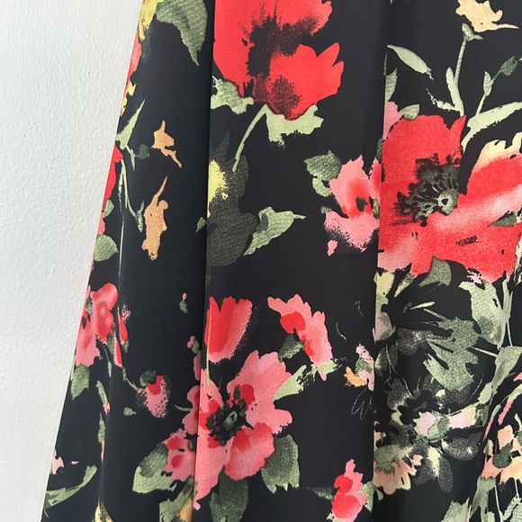 My Beloved Black and Red Floral Kimono One Size 3/4 Sleeve - Picture 3 of 4